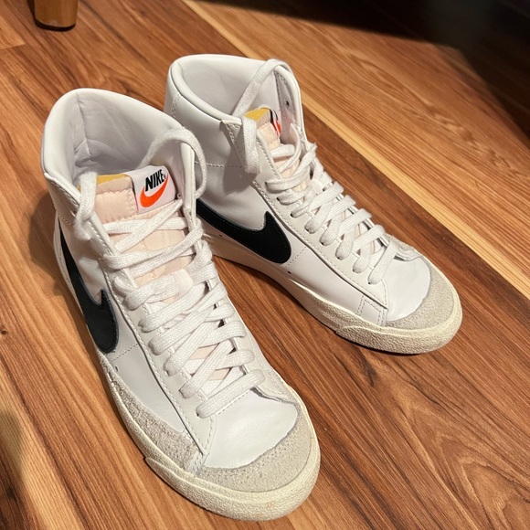 Nike Shoes - Nike Blazer Mid 77